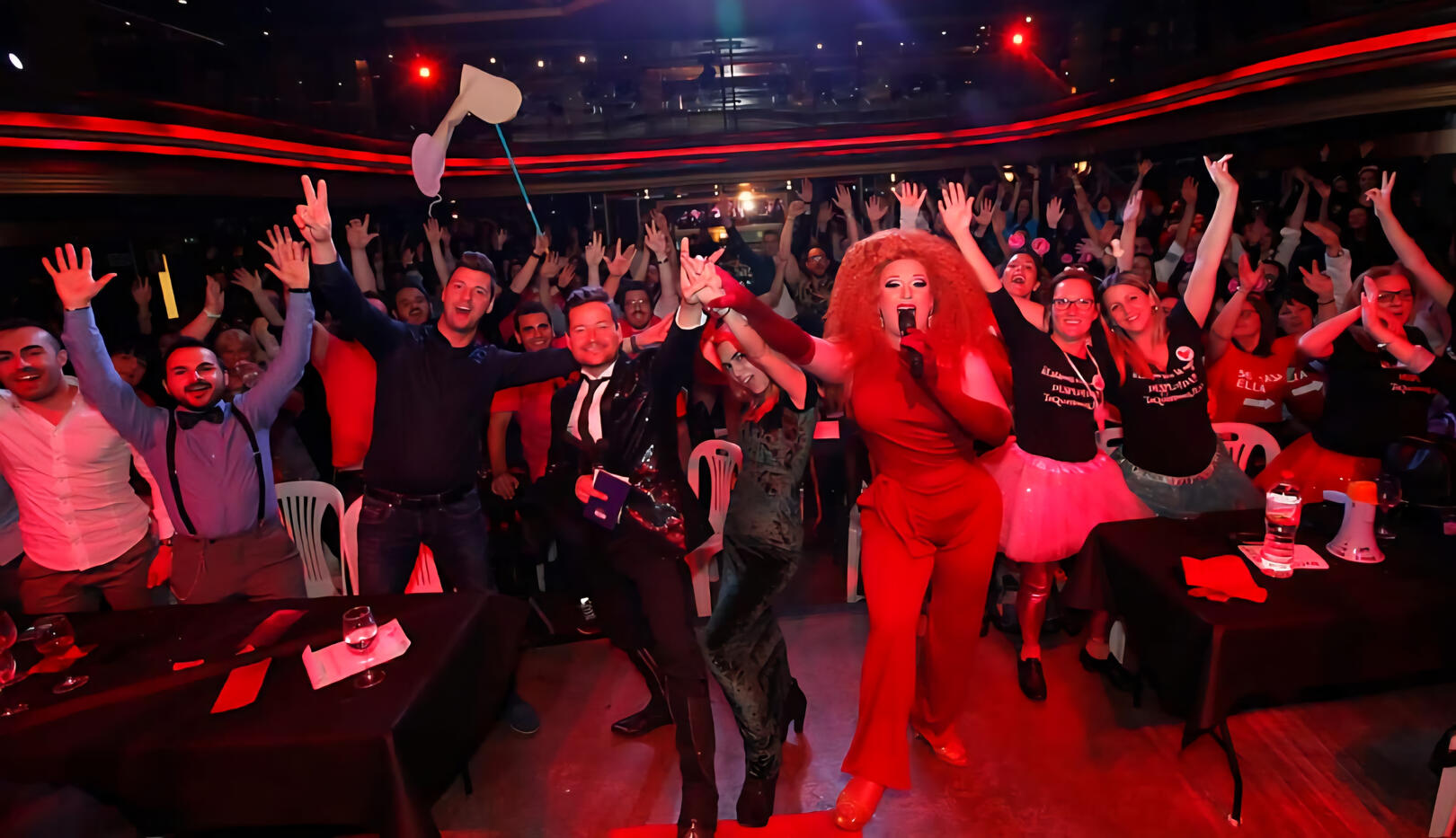 Pop actual y voz en directo de Miss Mars drag queen española